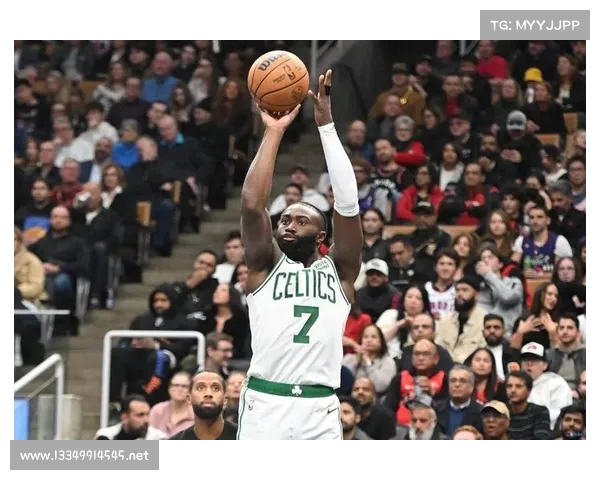 杰伦华丽灌篮引爆全场 塔图姆“锁喉”米哈庆祝展现强大默契(nba杰伦) 杰伦华丽灌篮引爆全场 塔图姆“锁喉”米哈庆祝展现强大默契(nba杰伦)